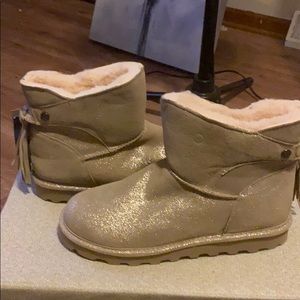 Bearpaw boots! Perfect condition!